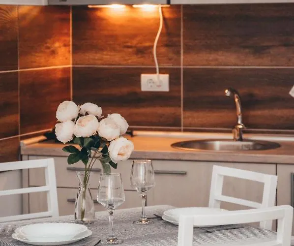 Lena * Баня-Ковиляча