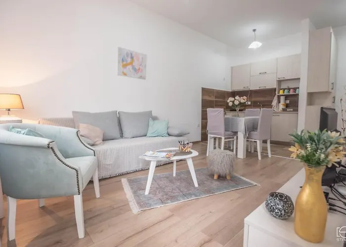 Lena Апартаменты Баня-Ковиляча