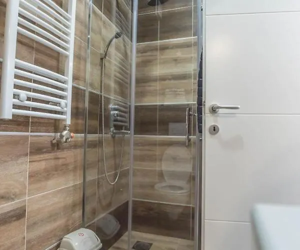 Lena Апартаменты